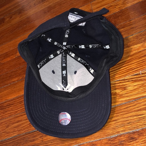 Yankees Hat! - Picture 4 of 6